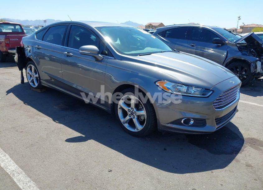 2013 Ford Fusion SE (VIN 3FA6P0HR8DR267827) main photo