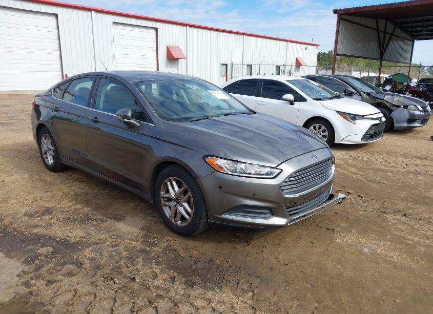 2013 Ford Fusion SE (VIN 3FA6P0HR8DR283512) main photo