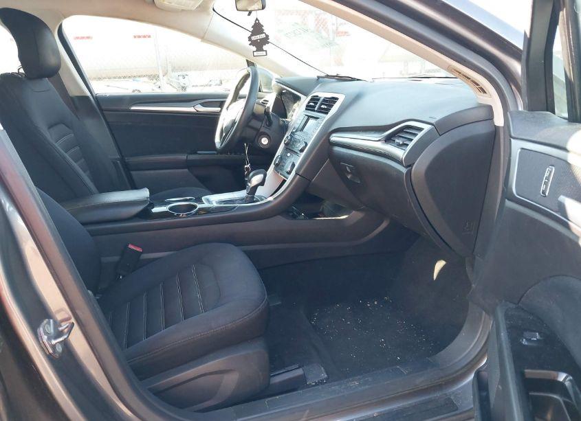 Photo 5 of 2013 Ford Fusion SE (VIN 3FA6P0HR8DR283512)