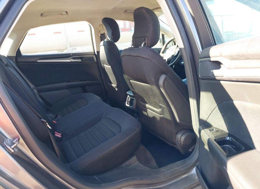 Photo 8 of 2013 Ford Fusion SE (VIN 3FA6P0HR8DR283512)