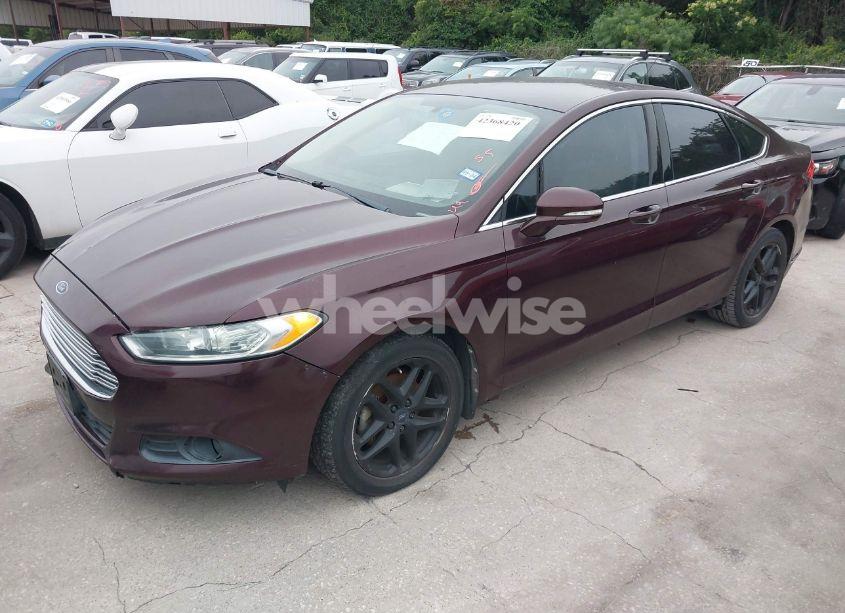 Photo 2 of 2013 Ford Fusion SE (VIN 3FA6P0HR8DR327380)