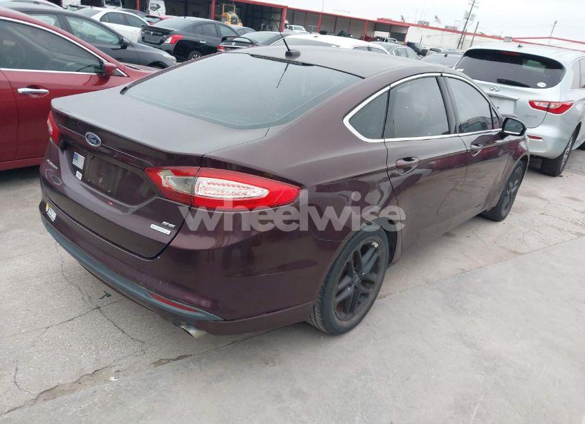 Photo 4 of 2013 Ford Fusion SE (VIN 3FA6P0HR8DR327380)