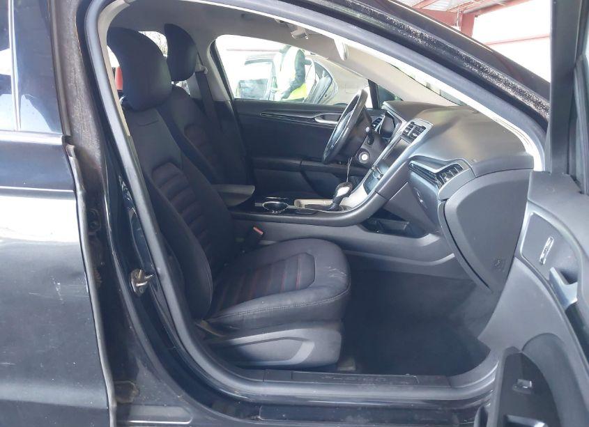 Photo 5 of 2013 Ford Fusion SE (VIN 3FA6P0HR8DR345457)