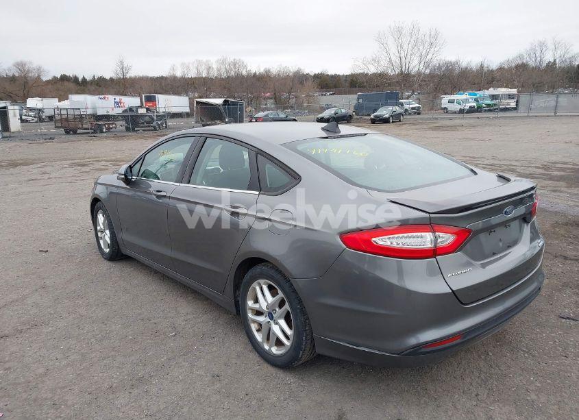 Photo 3 of 2013 Ford Fusion SE (VIN 3FA6P0HR8DR357494)