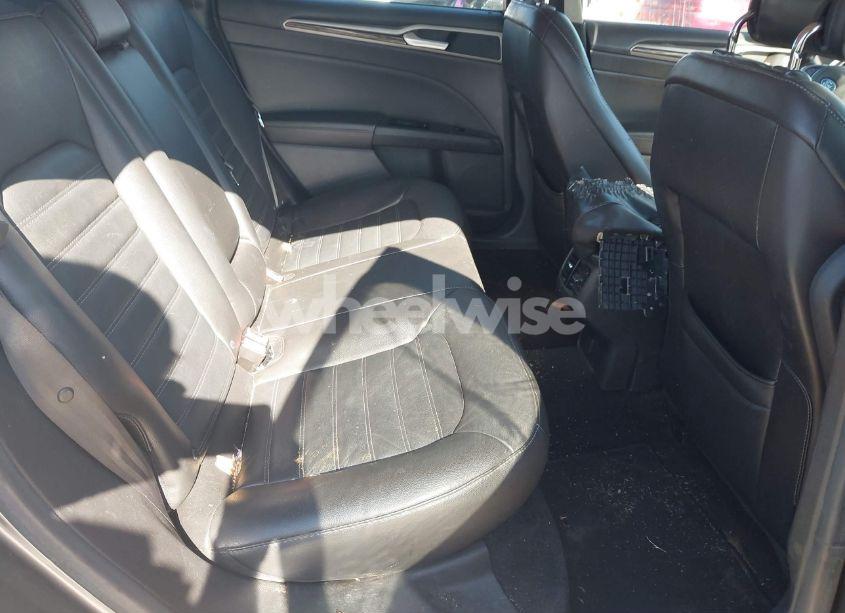 Photo 8 of 2013 Ford Fusion SE (VIN 3FA6P0HR8DR385120)