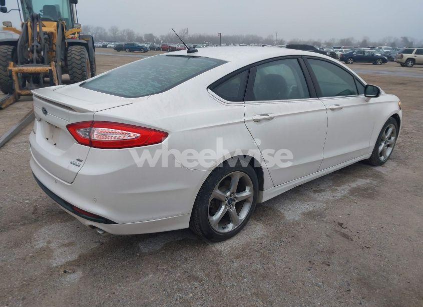 Photo 4 of 2013 Ford Fusion SE (VIN 3FA6P0HR9DR106211)