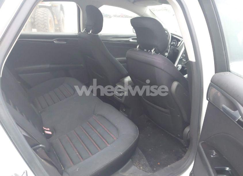 Photo 8 of 2013 Ford Fusion SE (VIN 3FA6P0HR9DR106211)