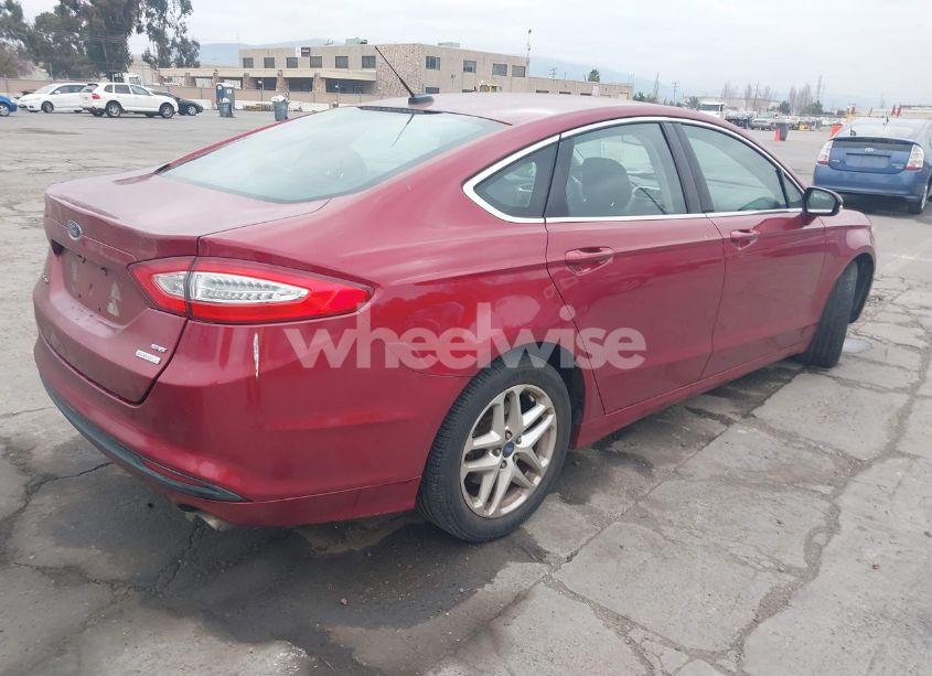 Photo 4 of 2013 Ford Fusion SE (VIN 3FA6P0HR9DR125180)