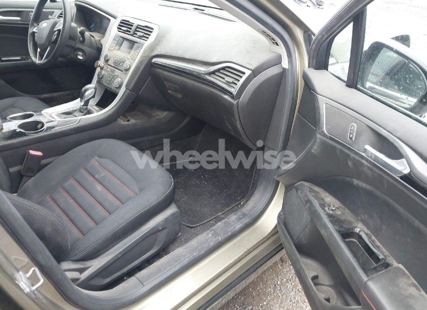 Photo 5 of 2013 Ford Fusion SE (VIN 3FA6P0HR9DR162097)