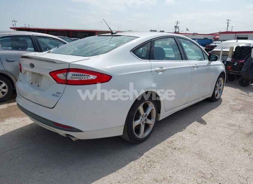 Photo 4 of 2013 Ford Fusion SE (VIN 3FA6P0HR9DR167686)