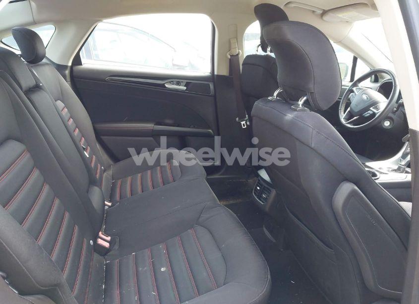 Photo 8 of 2013 Ford Fusion SE (VIN 3FA6P0HR9DR167686)