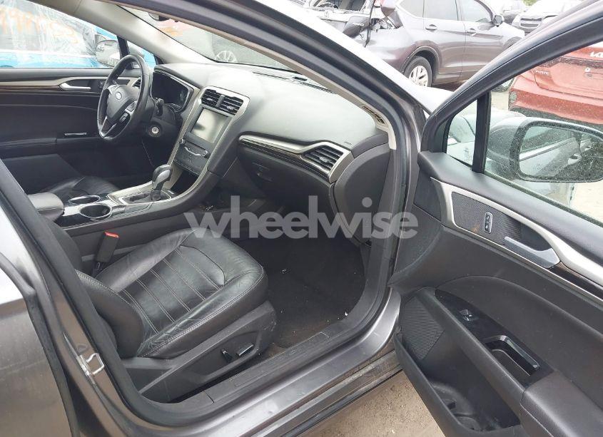 Photo 5 of 2013 Ford Fusion SE (VIN 3FA6P0HR9DR168224)