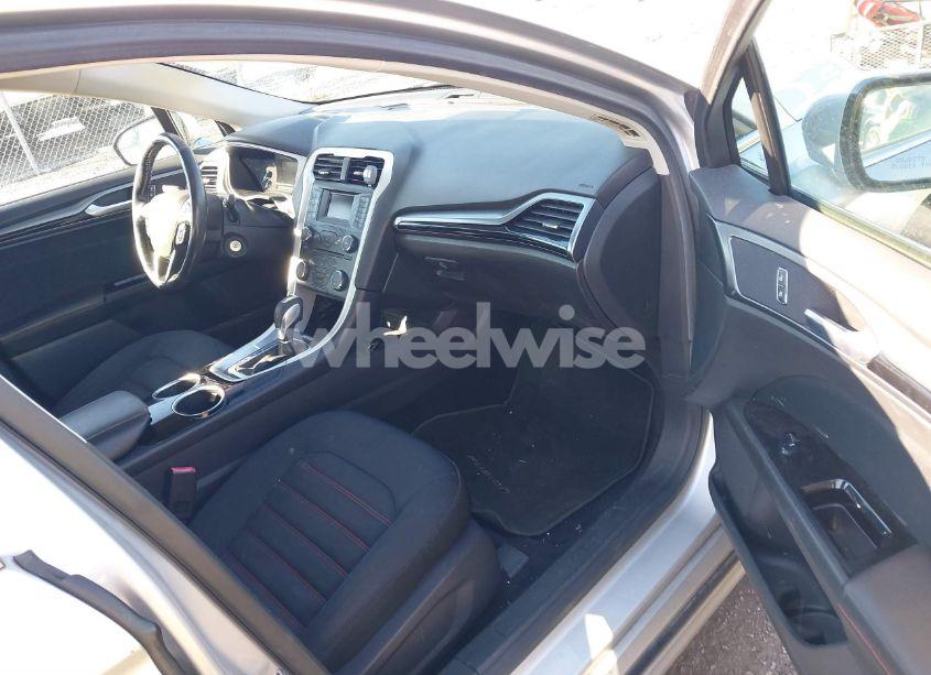 Photo 5 of 2013 Ford Fusion SE (VIN 3FA6P0HR9DR168630)