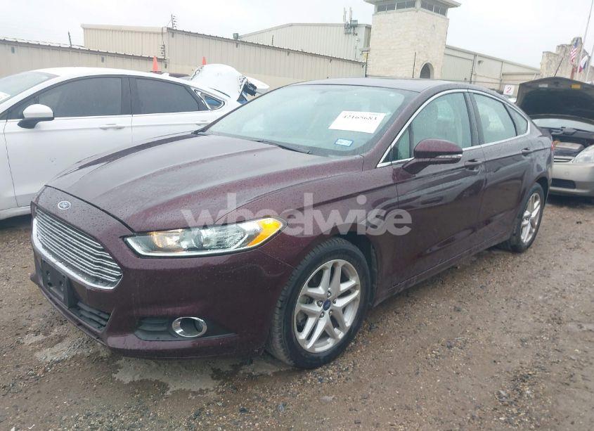 Photo 2 of 2013 Ford Fusion SE (VIN 3FA6P0HR9DR169325)