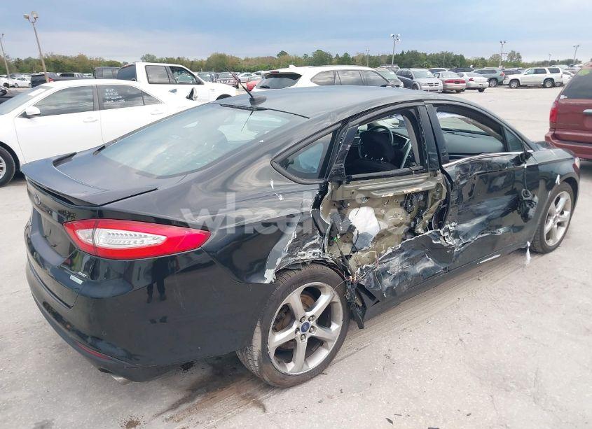 Photo 4 of 2013 Ford Fusion SE (VIN 3FA6P0HR9DR174900)