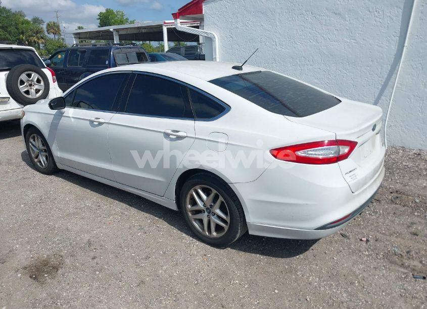 Photo 3 of 2013 Ford Fusion SE (VIN 3FA6P0HR9DR185038)