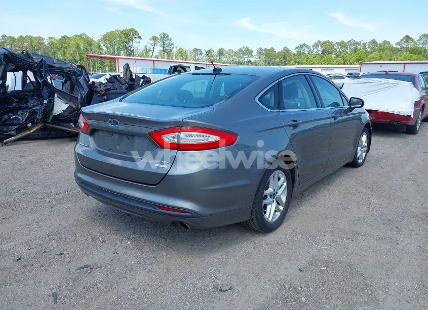 Photo 4 of 2013 Ford Fusion SE (VIN 3FA6P0HR9DR229961)