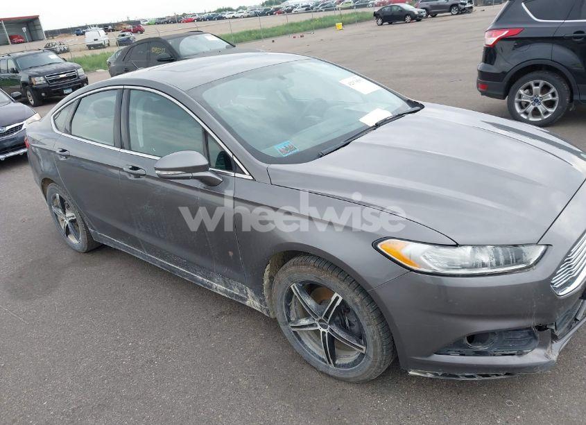 2013 Ford Fusion SE (VIN 3FA6P0HR9DR242113) main photo