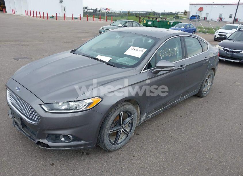 Photo 2 of 2013 Ford Fusion SE (VIN 3FA6P0HR9DR242113)
