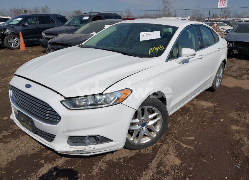 Photo 2 of 2013 Ford Fusion SE (VIN 3FA6P0HR9DR248686)