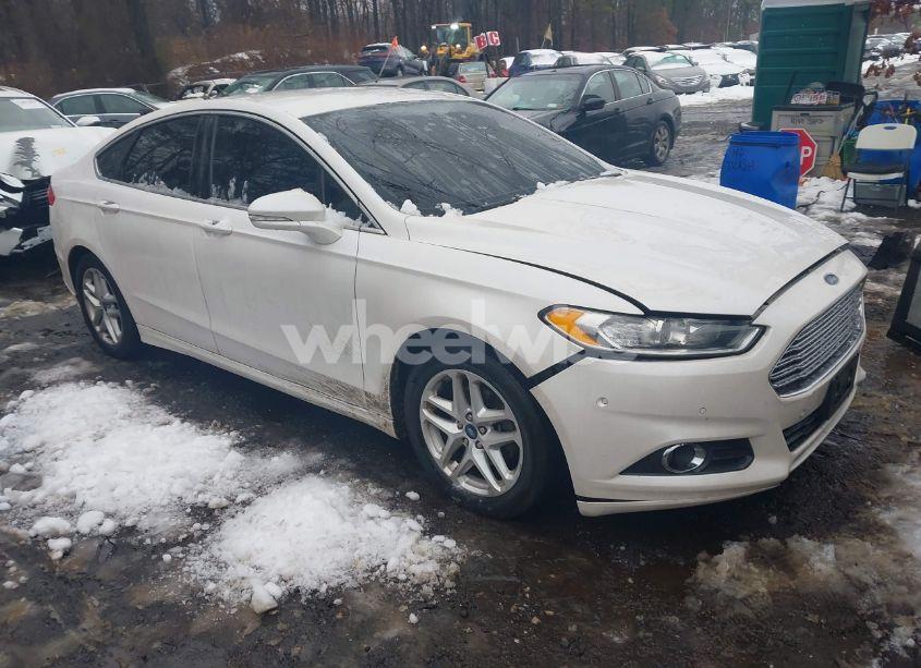 2013 Ford Fusion SE (VIN 3FA6P0HR9DR258425) main photo