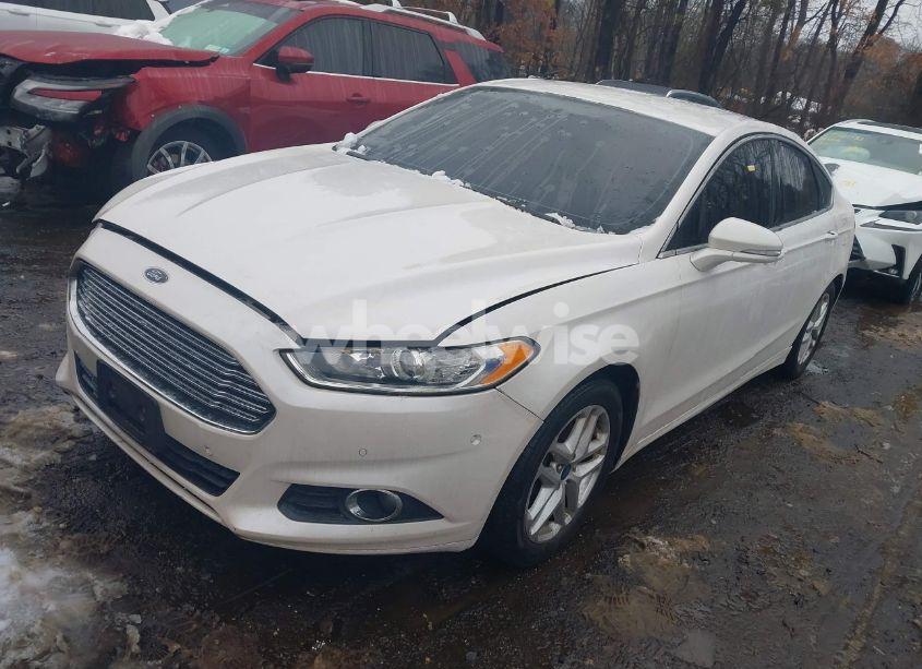 Photo 2 of 2013 Ford Fusion SE (VIN 3FA6P0HR9DR258425)