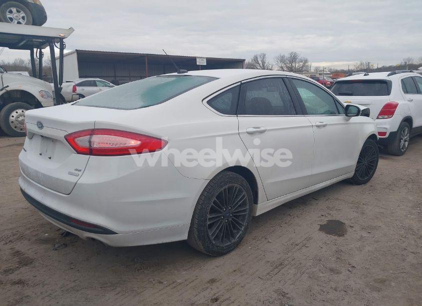 Photo 4 of 2013 Ford Fusion SE (VIN 3FA6P0HR9DR338128)