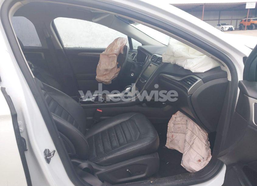 Photo 5 of 2013 Ford Fusion SE (VIN 3FA6P0HR9DR338128)