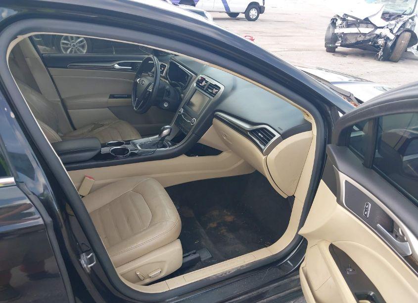 Photo 5 of 2013 Ford Fusion SE (VIN 3FA6P0HR9DR375986)