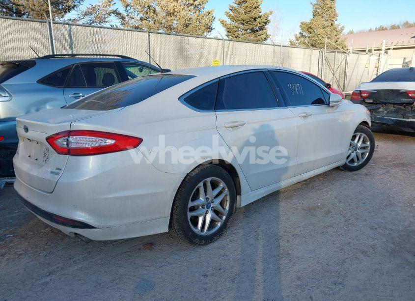 Photo 4 of 2013 Ford Fusion SE (VIN 3FA6P0HRXDR114432)
