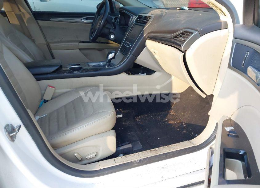 Photo 5 of 2013 Ford Fusion SE (VIN 3FA6P0HRXDR114432)