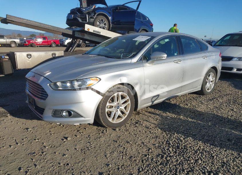 Photo 2 of 2013 Ford Fusion SE (VIN 3FA6P0HRXDR126208)