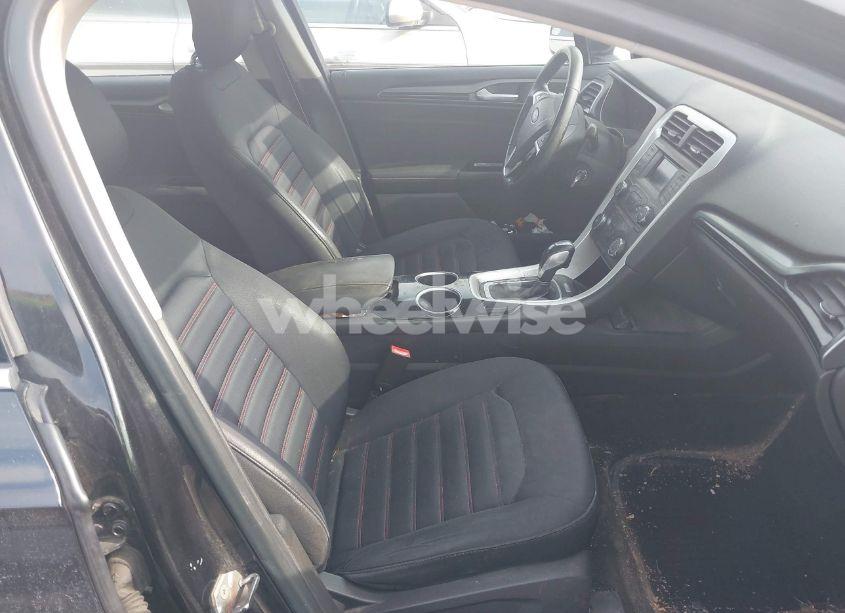 Photo 5 of 2013 Ford Fusion SE (VIN 3FA6P0HRXDR136642)