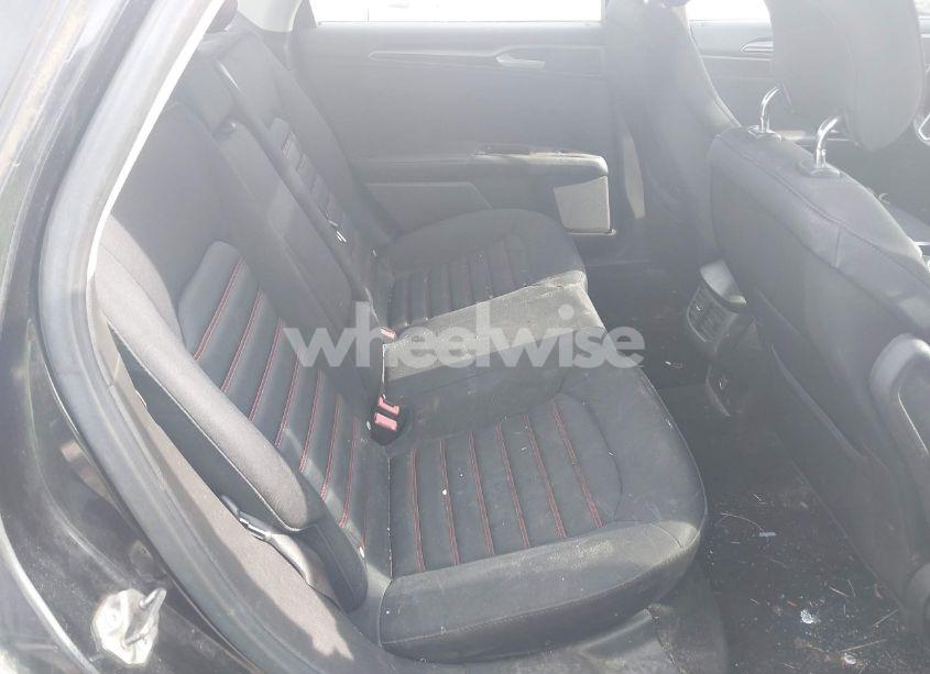 Photo 8 of 2013 Ford Fusion SE (VIN 3FA6P0HRXDR136642)