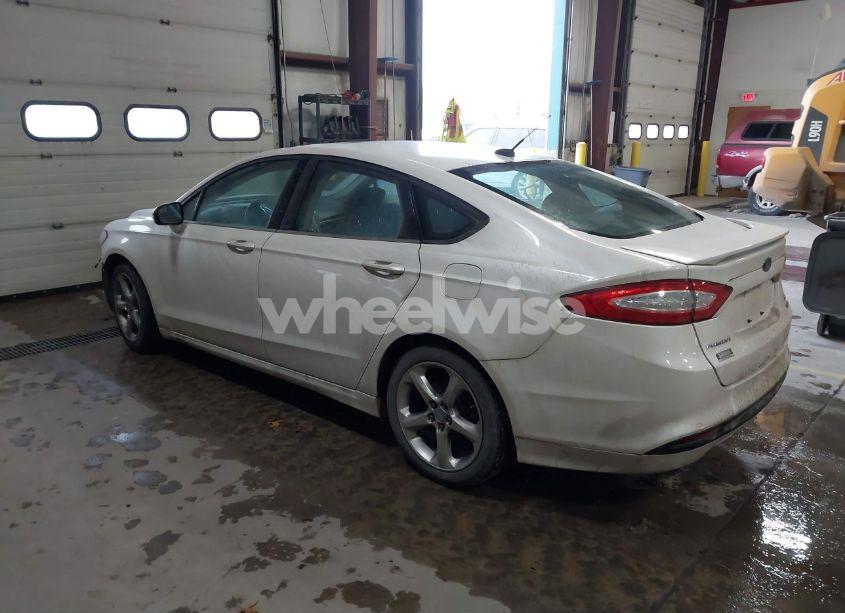 Photo 3 of 2013 Ford Fusion SE (VIN 3FA6P0HRXDR168040)