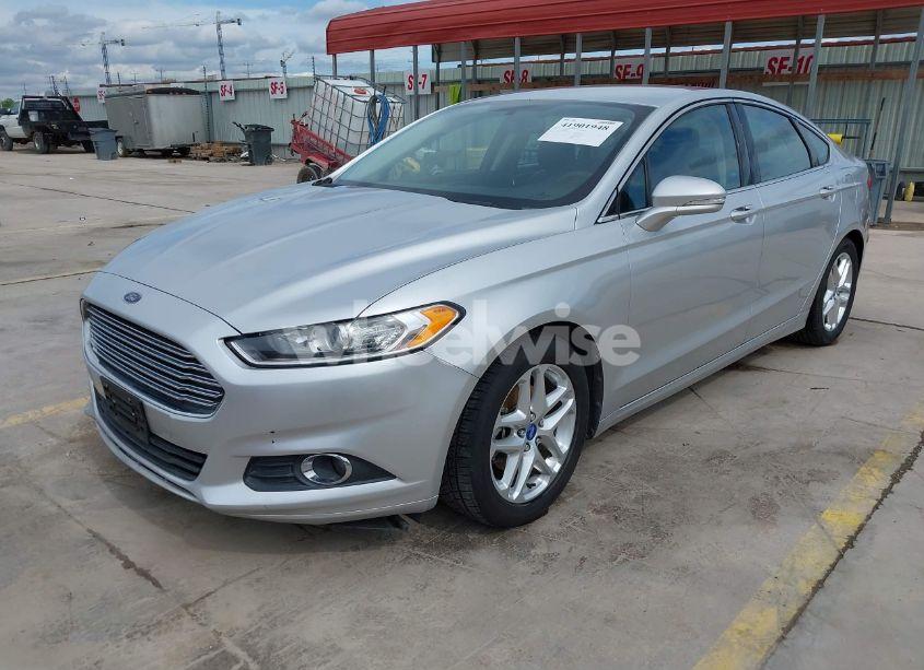 Photo 2 of 2013 Ford Fusion SE (VIN 3FA6P0HRXDR170323)