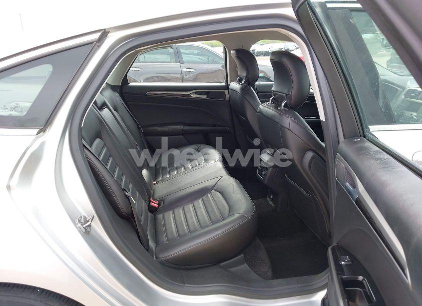 Photo 8 of 2013 Ford Fusion SE (VIN 3FA6P0HRXDR170323)