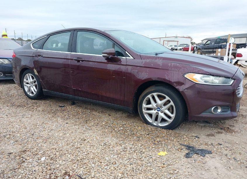2013 Ford Fusion SE (VIN 3FA6P0HRXDR204390) main photo