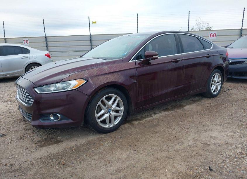 Photo 2 of 2013 Ford Fusion SE (VIN 3FA6P0HRXDR204390)