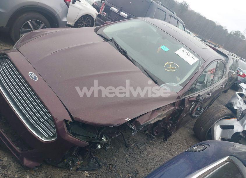 Photo 2 of 2013 Ford Fusion SE (VIN 3FA6P0HRXDR224915)