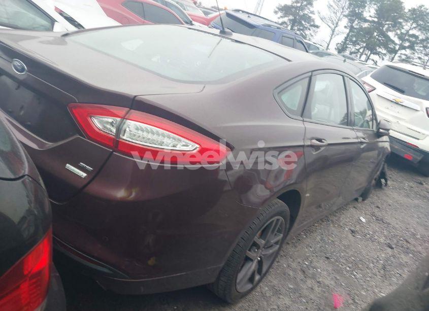 Photo 4 of 2013 Ford Fusion SE (VIN 3FA6P0HRXDR224915)