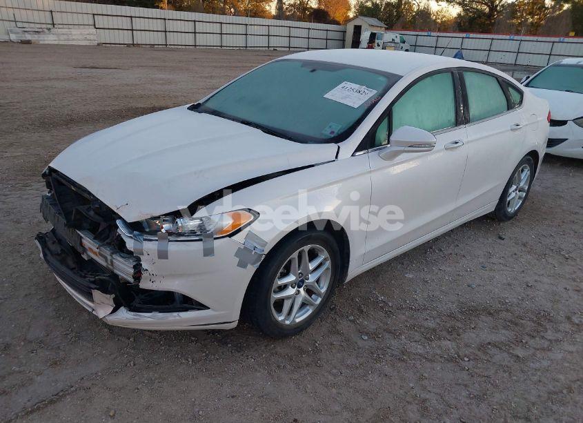 Photo 2 of 2013 Ford Fusion SE (VIN 3FA6P0HRXDR246638)