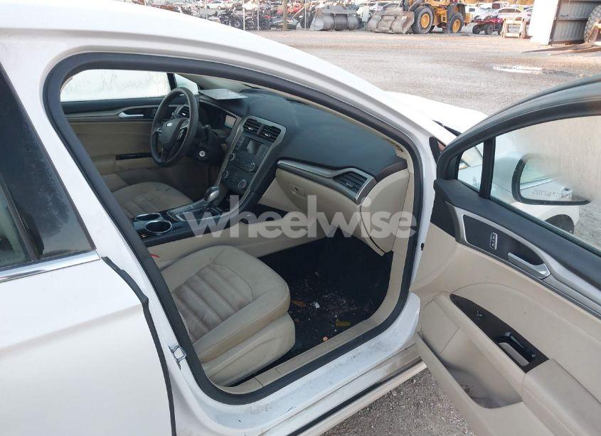 Photo 5 of 2013 Ford Fusion SE (VIN 3FA6P0HRXDR246638)