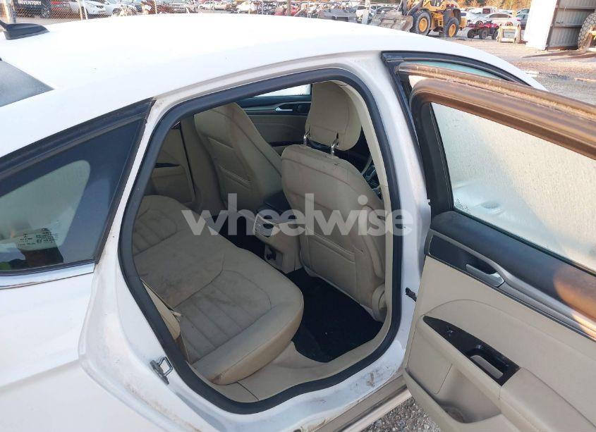 Photo 8 of 2013 Ford Fusion SE (VIN 3FA6P0HRXDR246638)