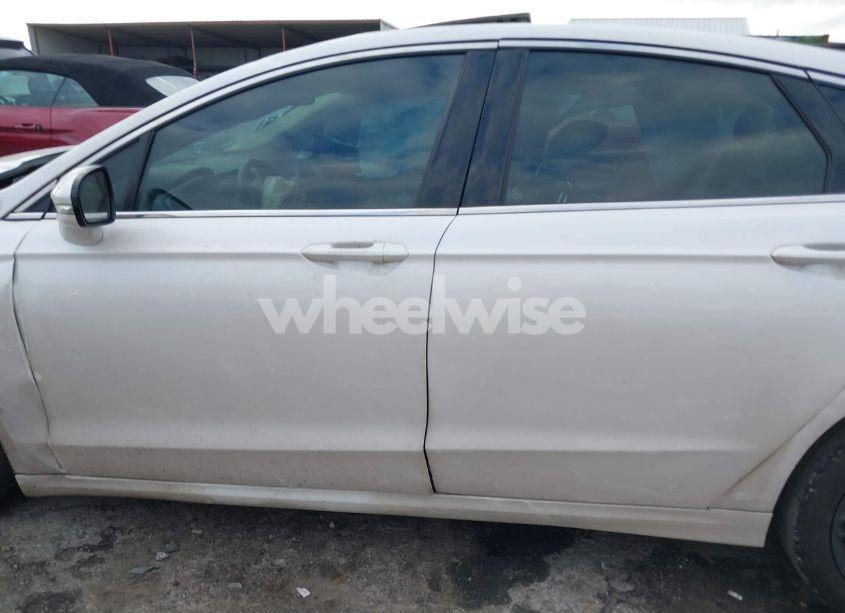 Photo 13 of 2013 Ford Fusion SE (VIN 3FA6P0HRXDR254495)