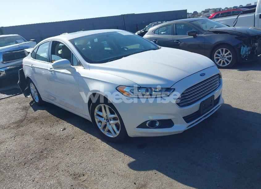 2013 Ford Fusion SE (VIN 3FA6P0HRXDR261124) main photo