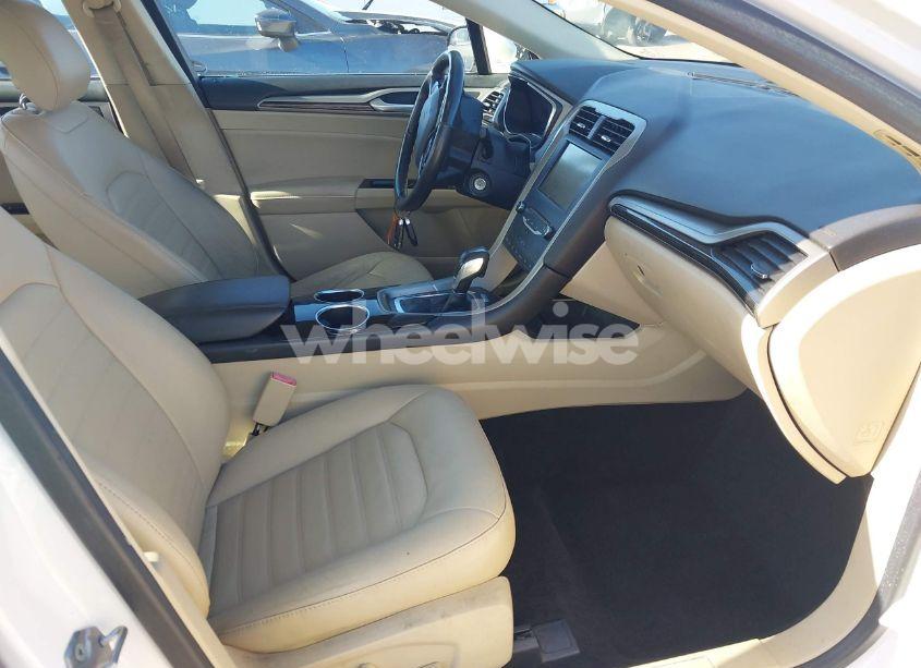 Photo 5 of 2013 Ford Fusion SE (VIN 3FA6P0HRXDR261124)