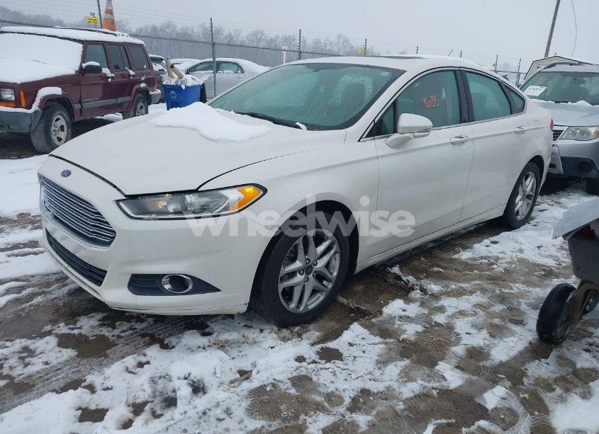Photo 2 of 2013 Ford Fusion SE (VIN 3FA6P0HRXDR297671)