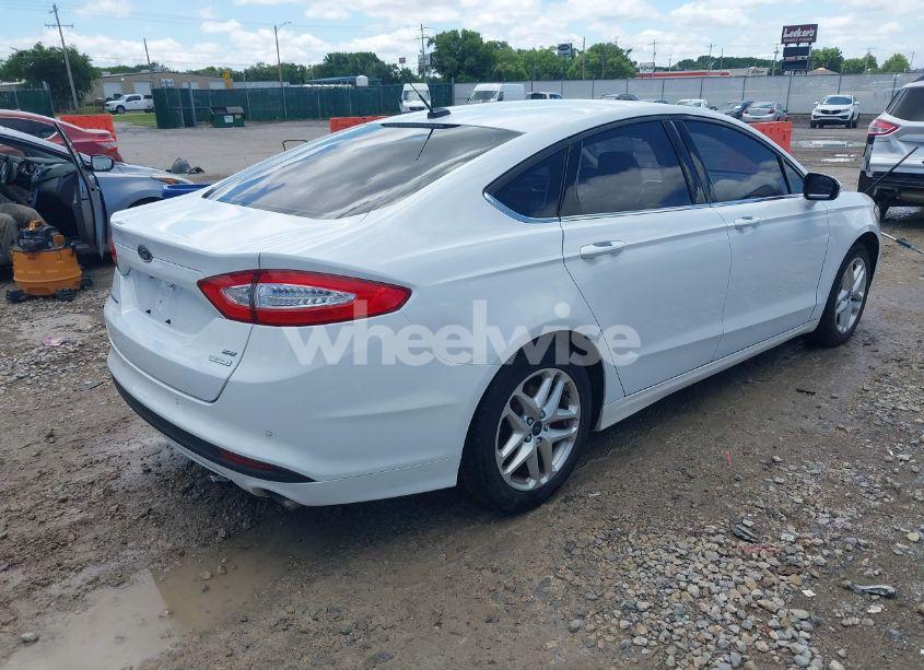 Photo 4 of 2013 Ford Fusion SE (VIN 3FA6P0HRXDR305946)