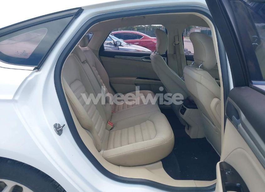 Photo 8 of 2013 Ford Fusion SE (VIN 3FA6P0HRXDR305946)